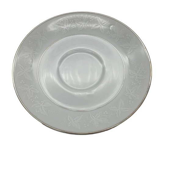 Fine China of Japan Huntington Footed Cup & Saucer White Flowers Platinum Trim - Picture 2 of 8